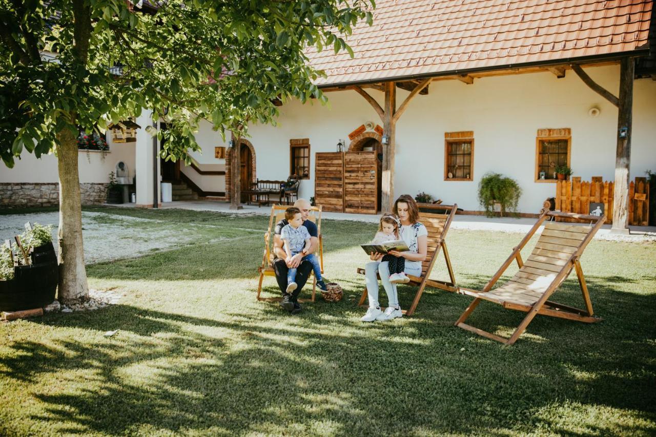 Treehouse Drevesna Hiska Strkovo Gnezdo Ranc Jures Hotel Ljutomer Exterior photo